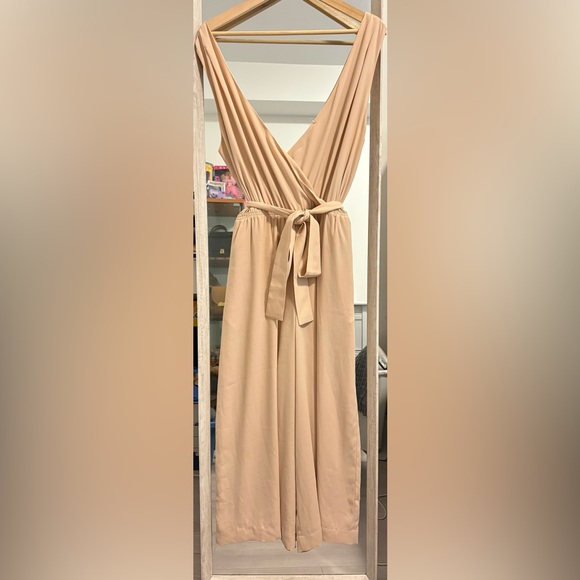 Babaton Soft Pink Sleeveless V-Neck Wide-Leg Jumpsuit - Picture 2 of 7